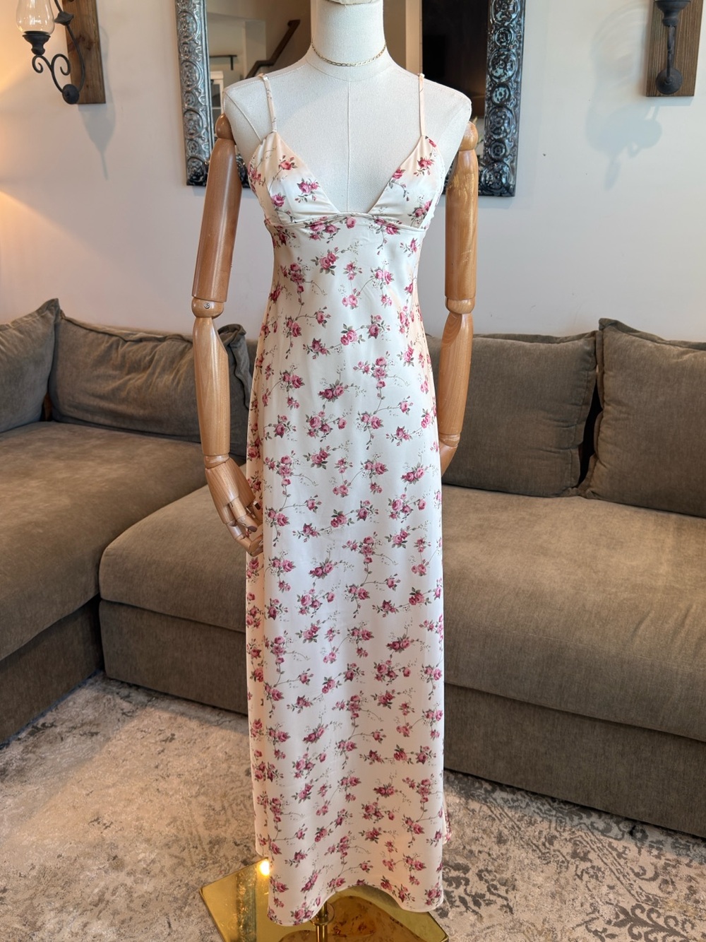 NWT WeWoreWhat V Front Maxi Dress Antique White Multi Floral | Size 4